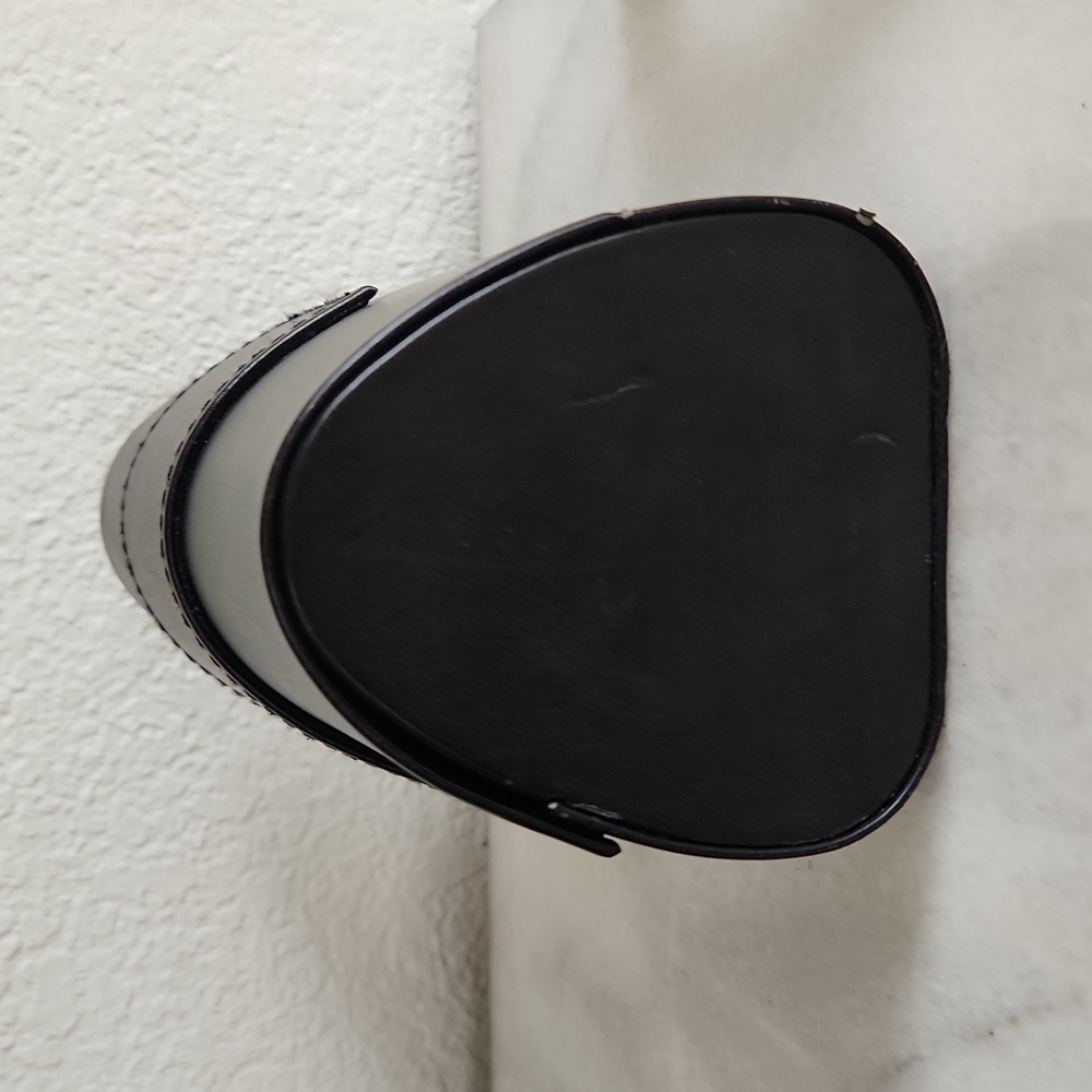 VGUC Versace Black Sunglass Case - Picture 5 of 10